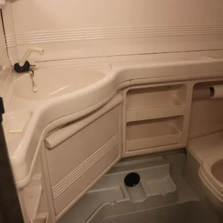 Full Service Caravan 1 Apartament *