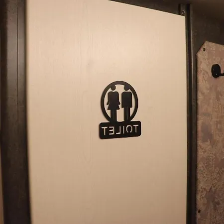 Full Service Caravan 1