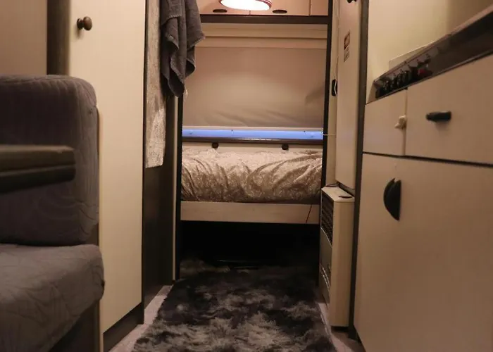 Full Service Caravan 1 Apartament